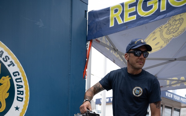 Coast Guard divers engage public during Fleet Week New York
