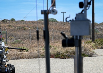 Vandenberg EOD teams-up with local bomb squads
