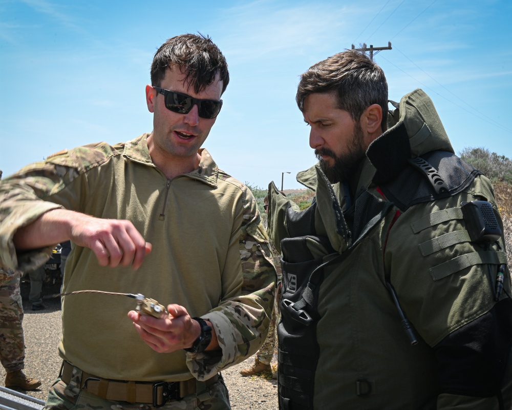 Vandenberg EOD teams-up with local bomb squads