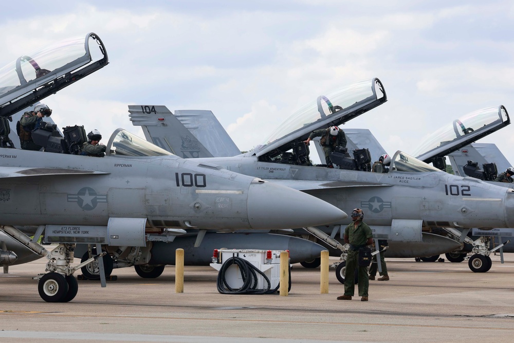 VFA-11 Returns Home From Deployment