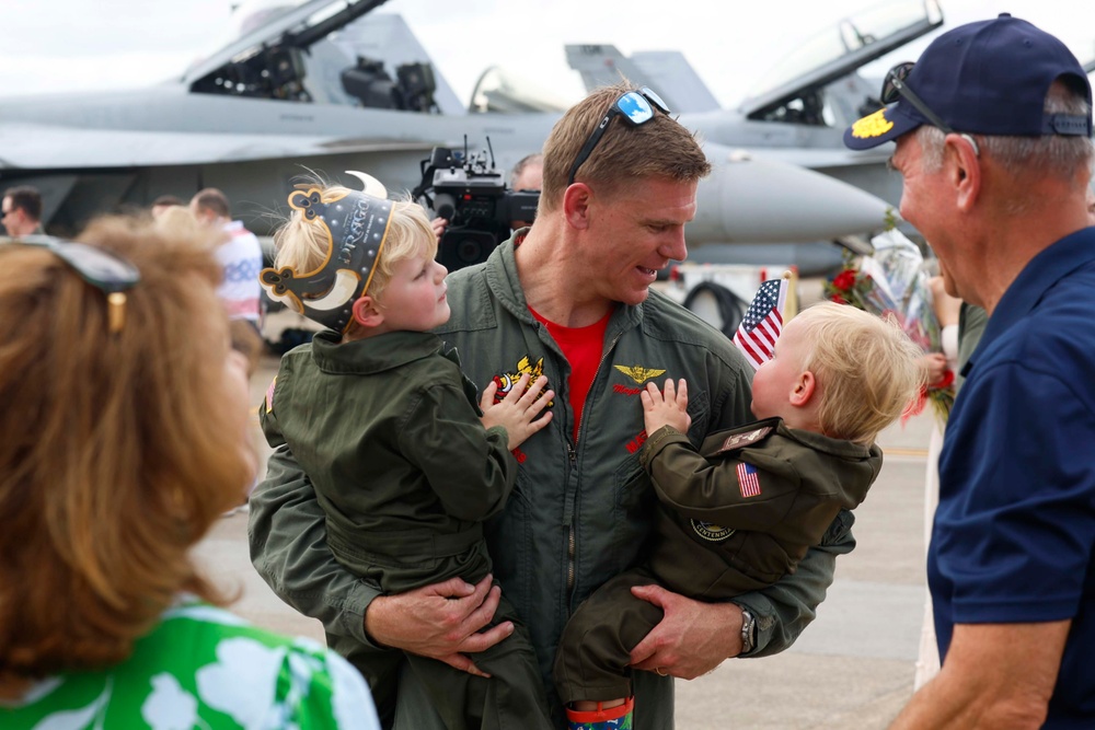 VFA-11 Returns Home From Deployment