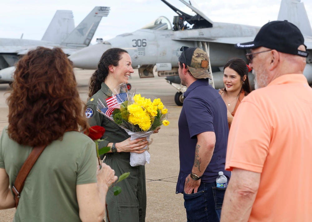 VFA-81 Returns Home From Deployment