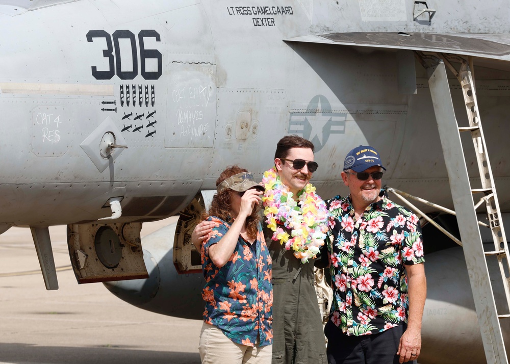 VFA-81 Returns Home From Deployment
