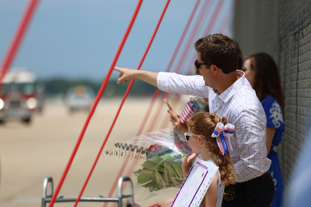VFA-11 Returns Home From Deployment