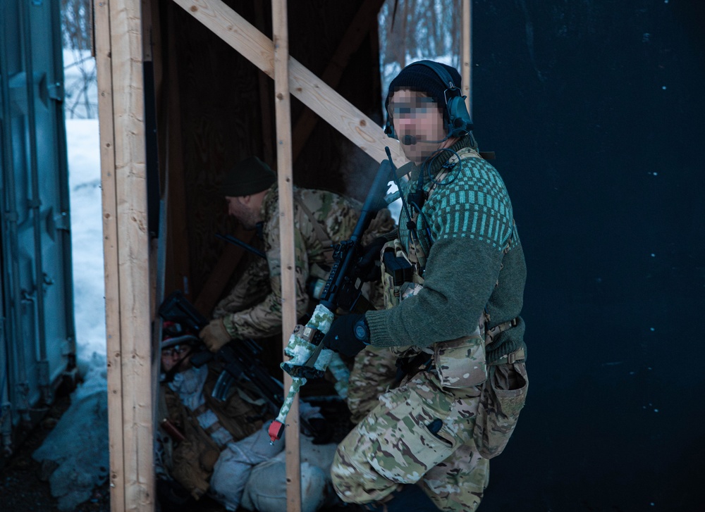 20th SFG Soldiers Train With Norwegian Allies During Swift Response