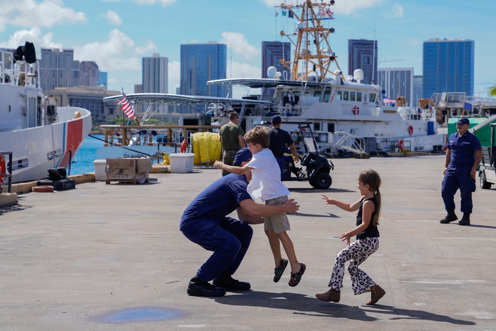 Coast Guard Cutter William Hart returns home following a 46-day Operation Blue Pacific Patrol in Oceania