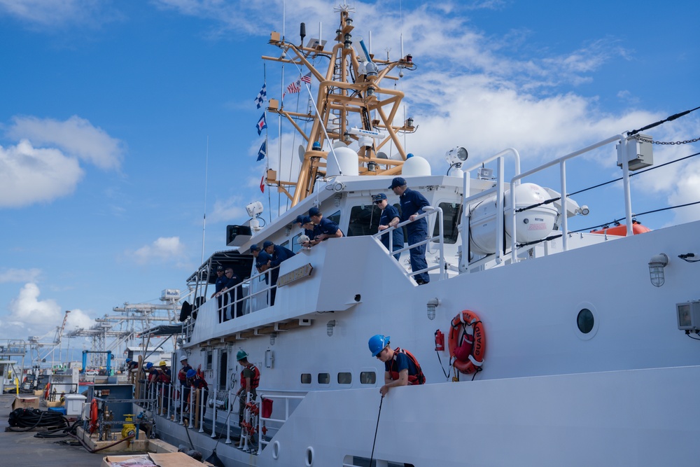 Coast Guard Cutter William Hart returns home following a 46-day Operation Blue Pacific Patrol in Oceania