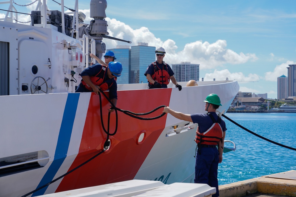 Coast Guard Cutter William Hart returns home following a 46-day Operation Blue Pacific Patrol in Oceania