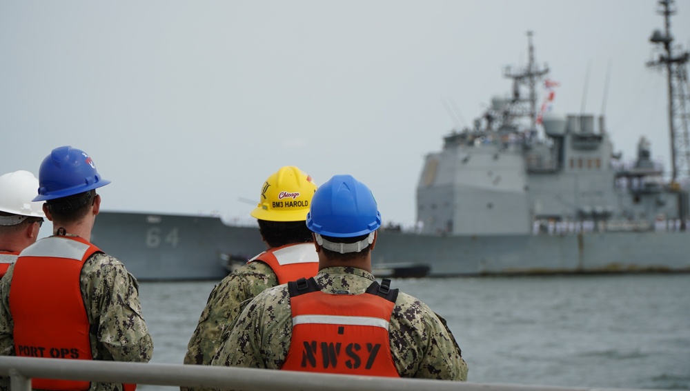 USS Gettysburg (CG 64) berths at Naval Weapons Station Yorktown after deployment