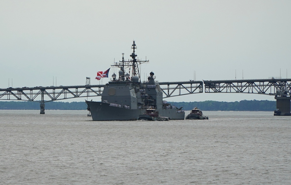 USS Gettysburg (CG 64) berths at Naval Weapons Station Yorktown after deployment