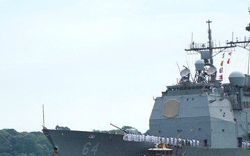 USS Gettysburg (CG 64) berths at Naval Weapons Station Yorktown after deployment