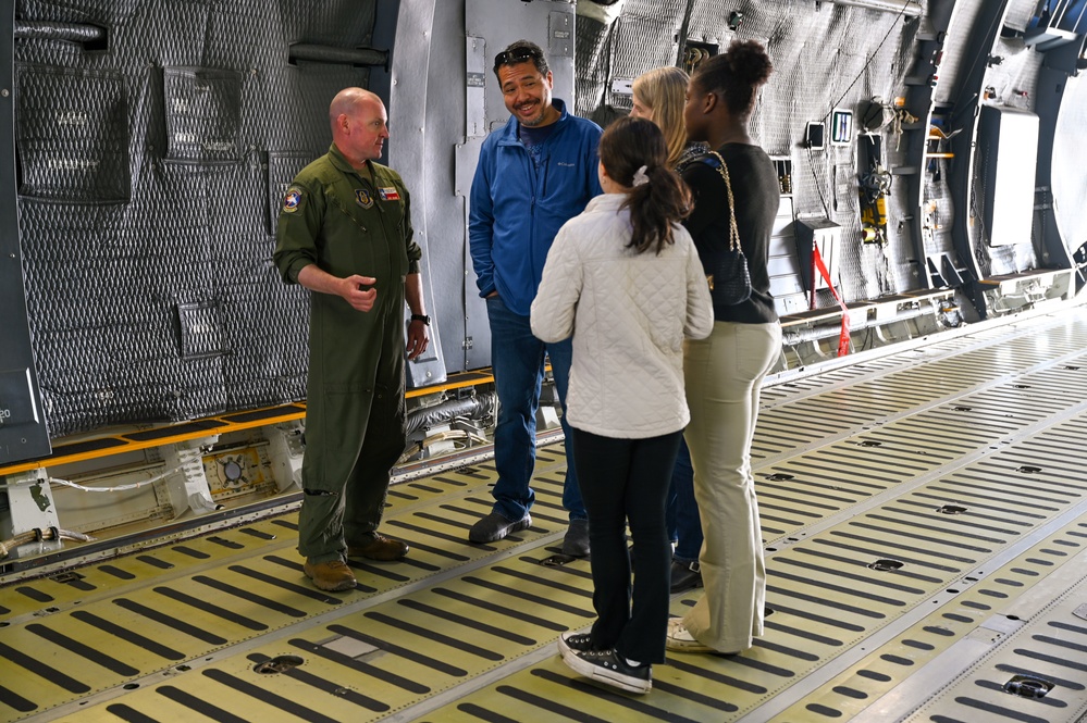 U.S. Embassy Personnel Meet With Southern Star Participants