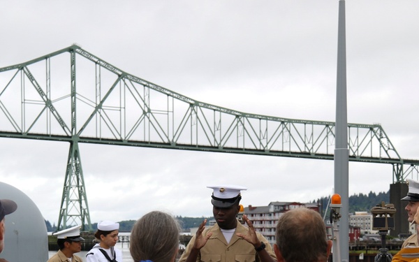 USS Mustin Conducts Port Visit in Astoria
