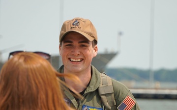 USS Gettysburg (CG 64) berths at Naval Weapons Station Yorktown after deployment