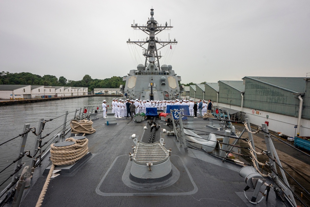 U.S. Indo-Pacific Commander Visits USS Dewey in Singapore
