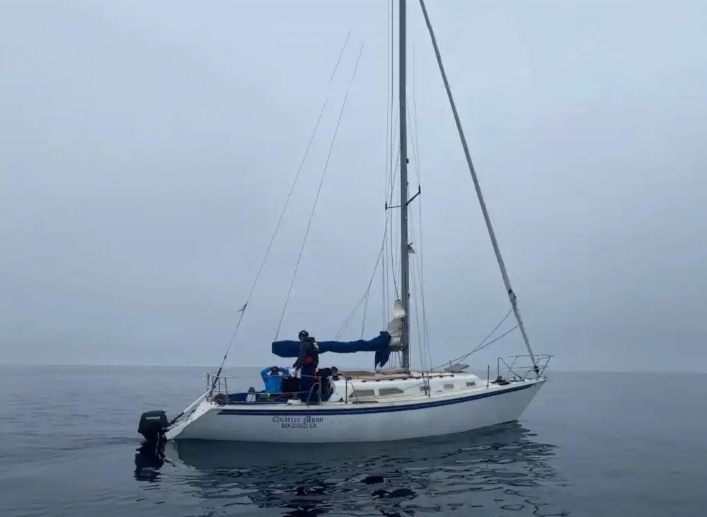 U.S. Coast Guard interdicts 16 aliens off the coast of Point Loma