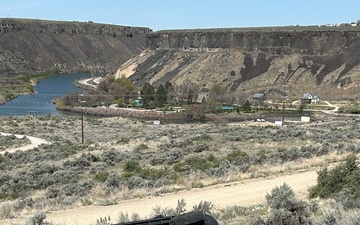 USACE crew acts fast aiding visitor during April rollover