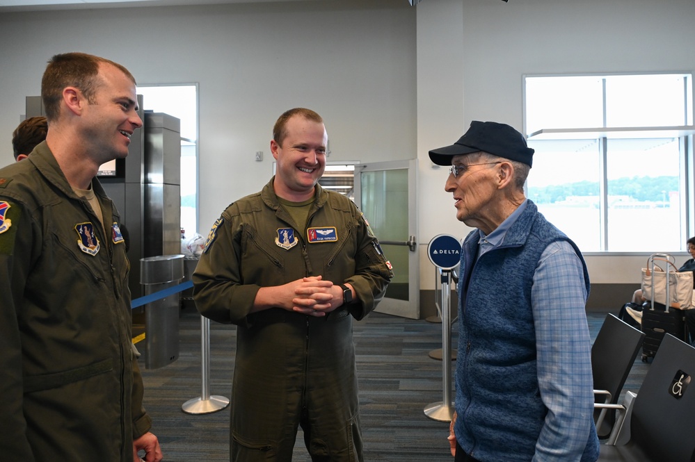 117ARW Honors WWII Veteran
