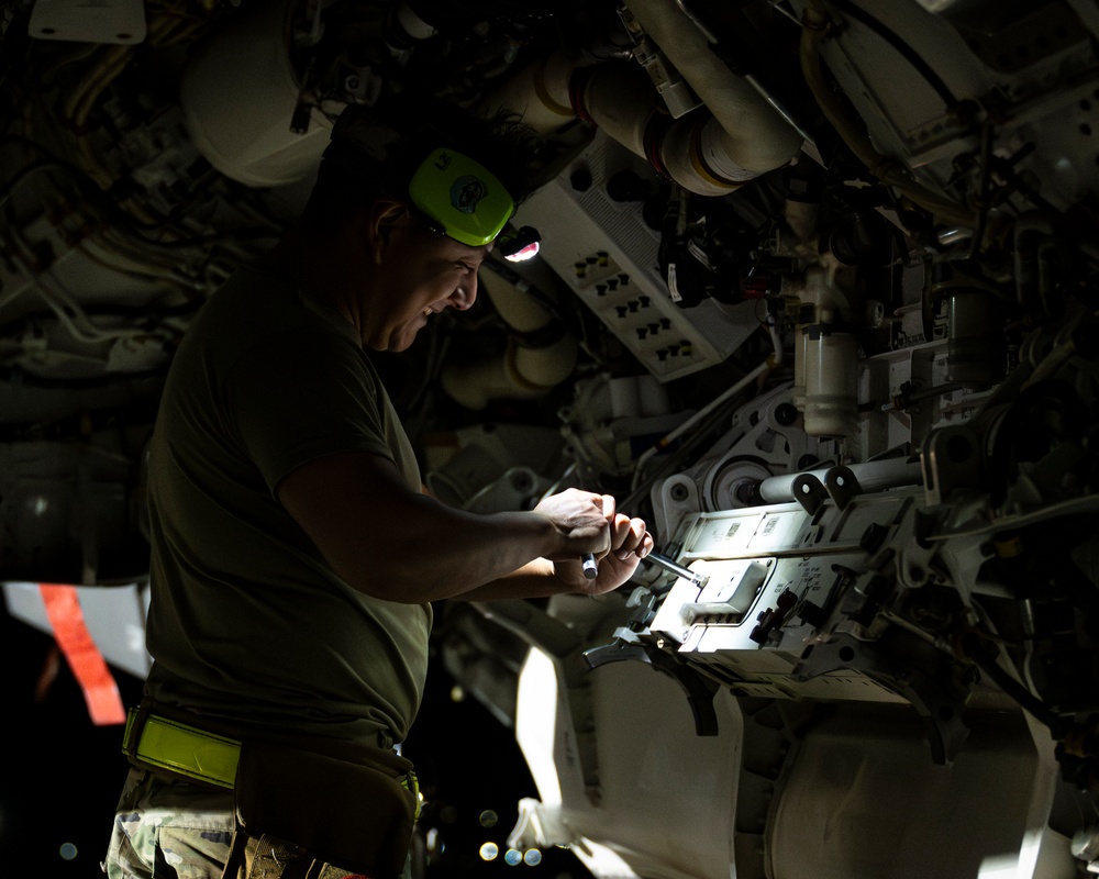 4th FGS Conducts Weapons Loading Exercise