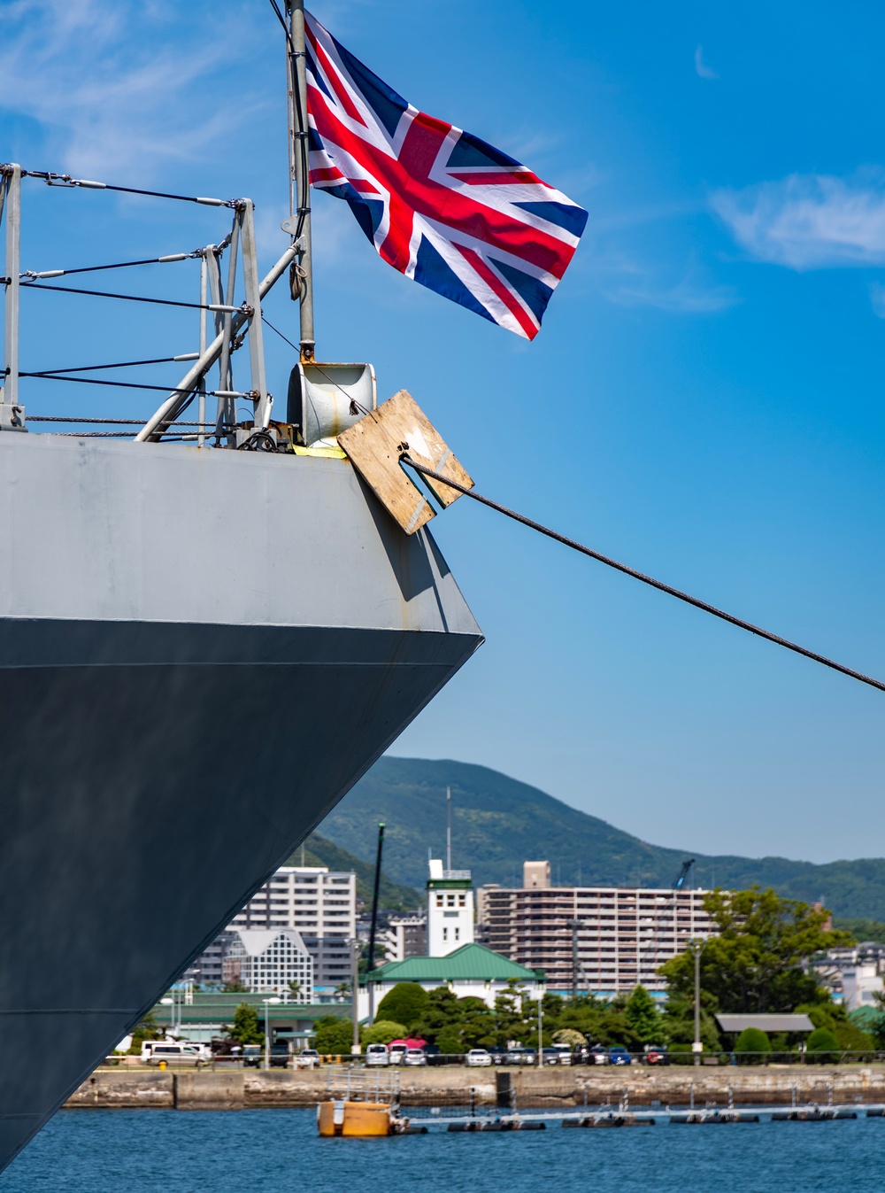 HMS Spey Visits CFAS