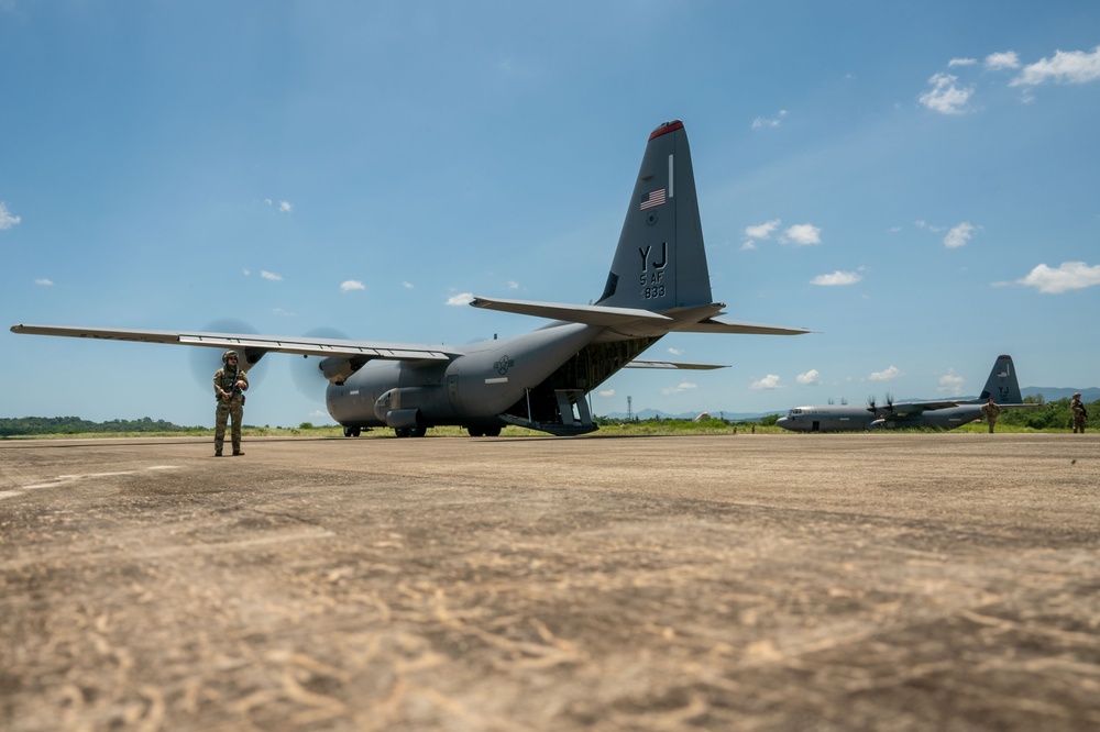 374 AW dispatches airlift support for USARPAC operations in Philippines