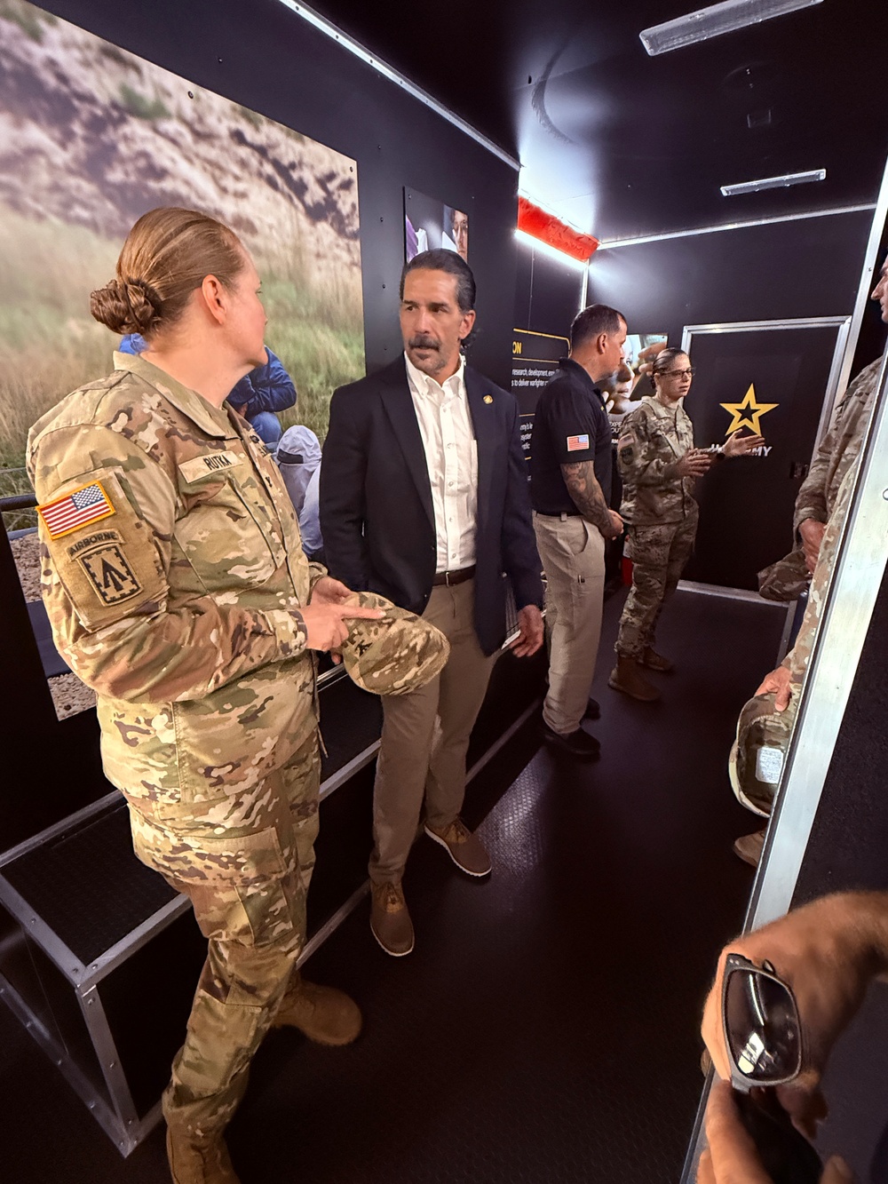 Leaders tour recruiting exhibits expo