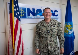 Laulima Navy Spotlight: For NAVFAC XO, Volunteering with Navy Sailors and Church Members Builds Connection