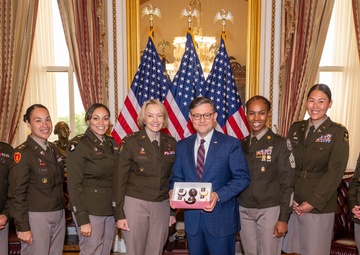 Capitol Hill Cupcake Delivery in honor of the U.S. Army’s 250th Birthday