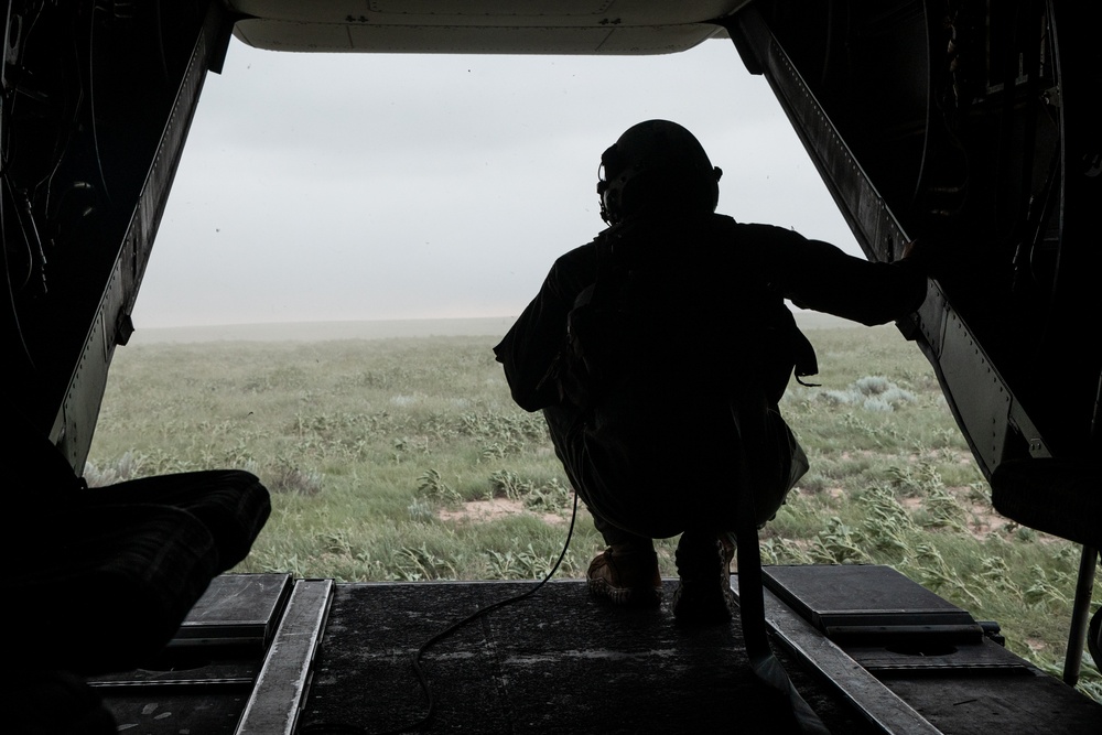 VMM-261 Conducts Familiarization Flight