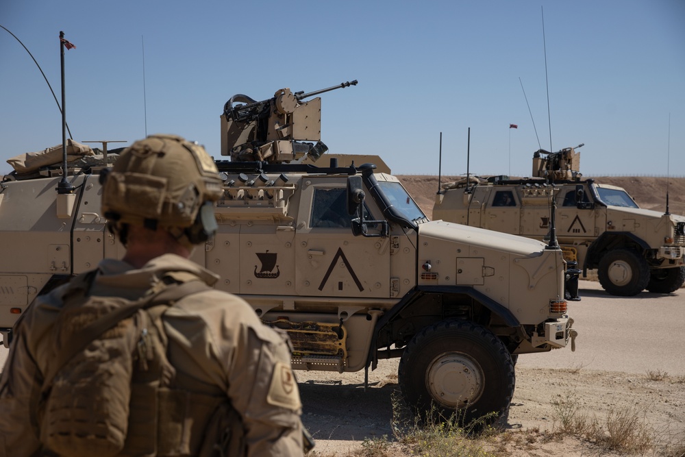 Norwegian Army Soldiers Conduct Patrol Near Al Asad Air Base