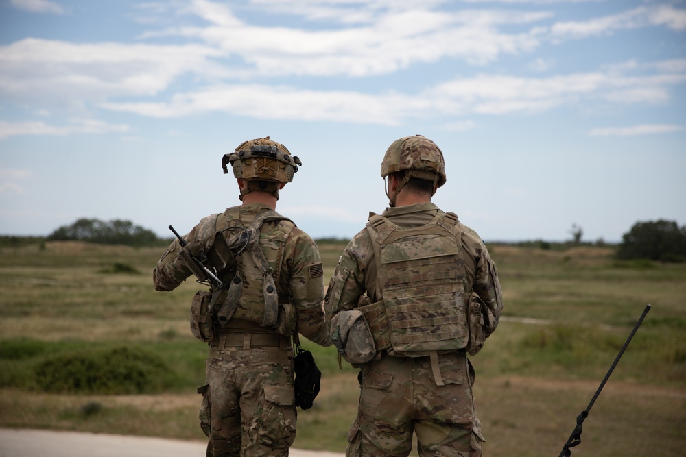 1-102nd Infantry Regiment Executes Defense Operation During Immediate Response 25