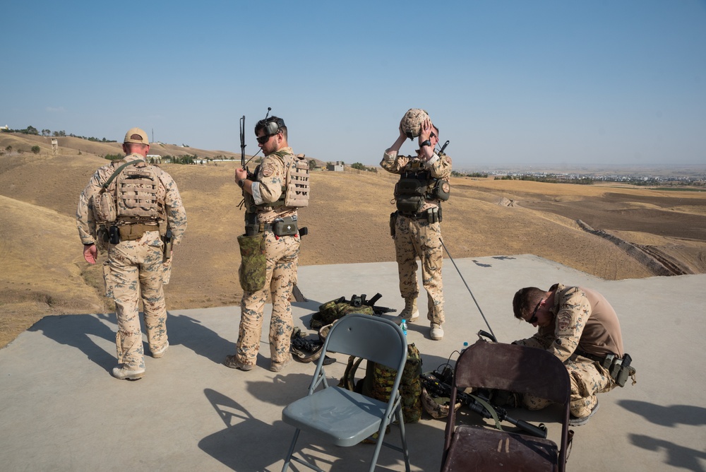 Estonian Defence Forces Conduct Close Air Support Live Fire Exercise