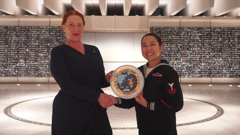 7th Fleet Band Plays in Sydney