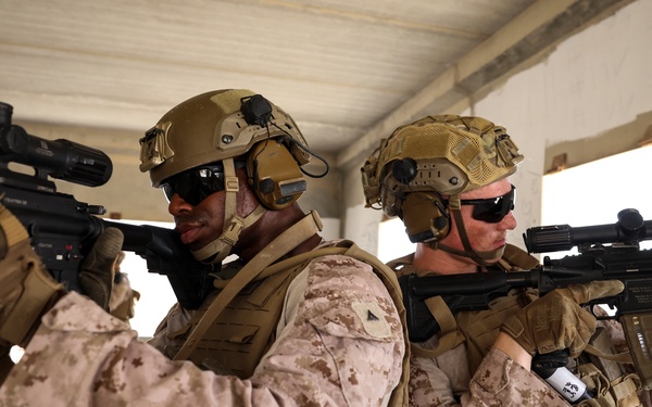 Marines with FASTCENT participate in exercise Falcon Eye