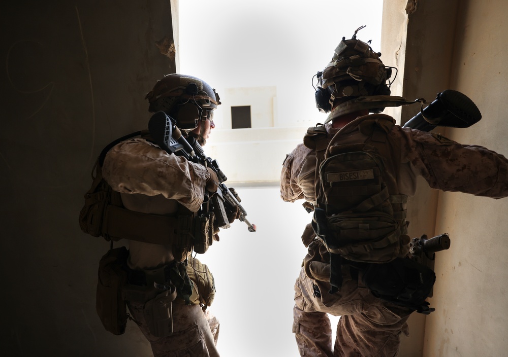 Marines with FASTCENT participate in exercise Falcon Eye