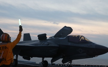 31st MEU | F-35B night flight operations