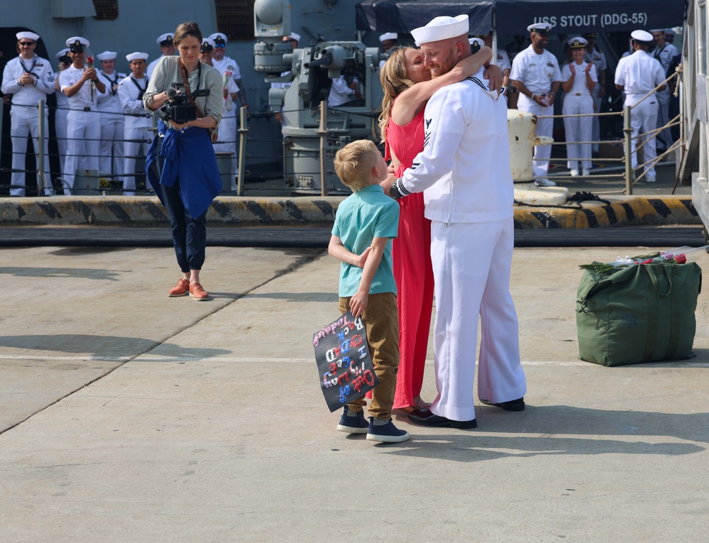 USS Stout Returns to Homeport
