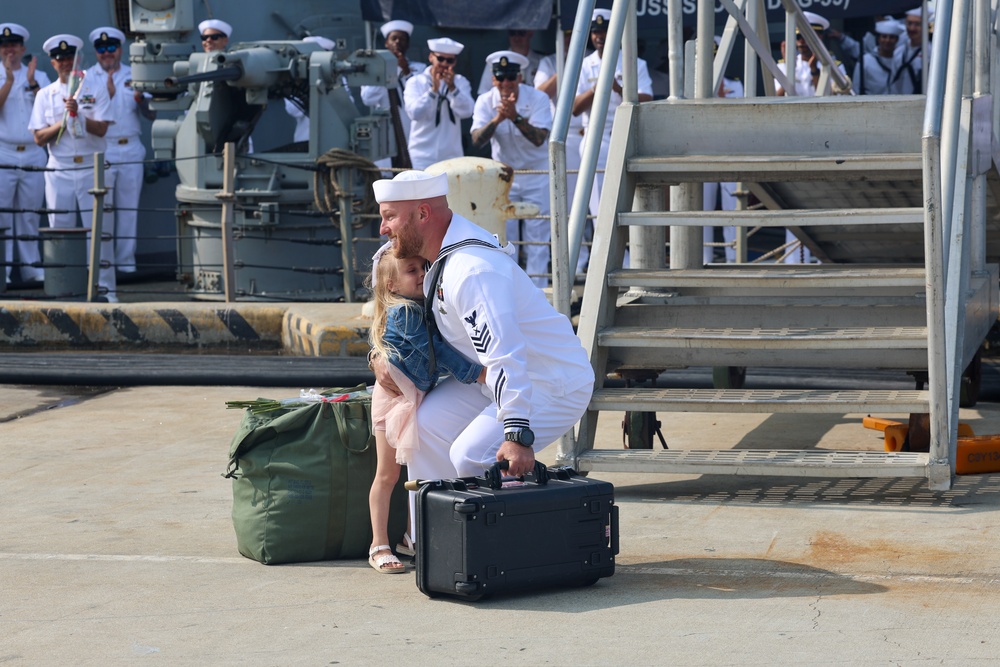 USS Stout Returns to Homeport