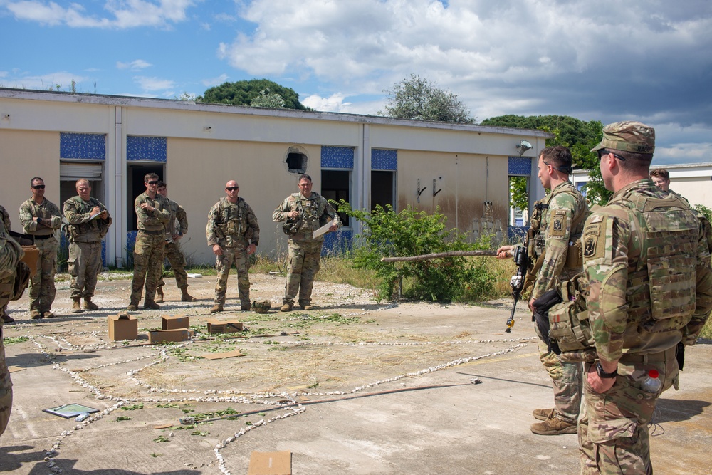 1-102nd Infantry Regiment executes a defense operation during Immediate Response 25