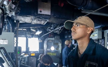 USS Dewey (DDG 105) Conducts Routine Operations
