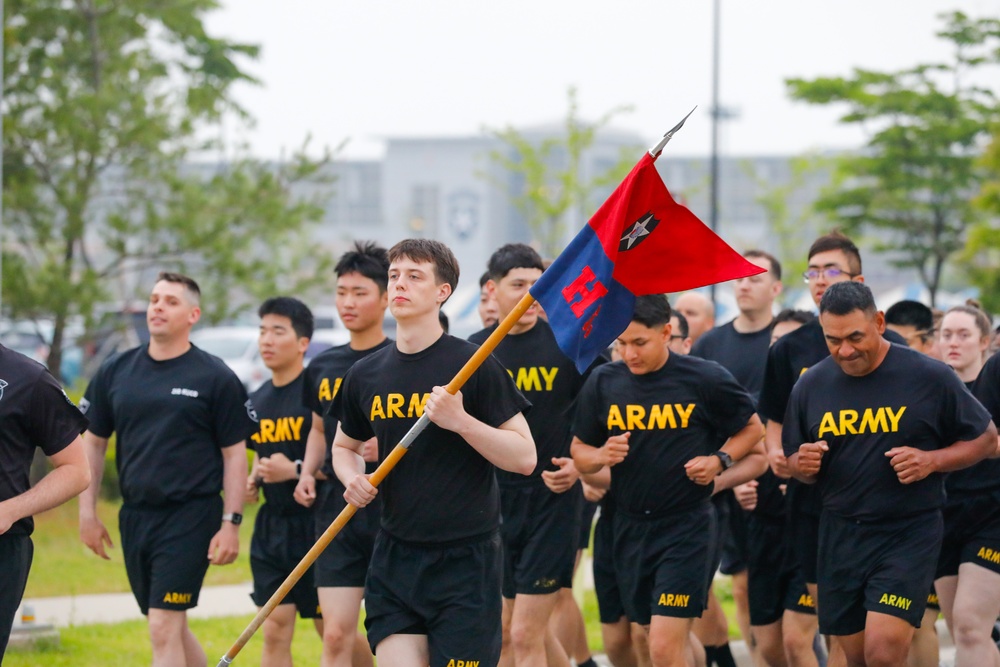 U.S. Army soldiers assigned to the 2nd Infantry Division participate in a division run as part of warrior week.