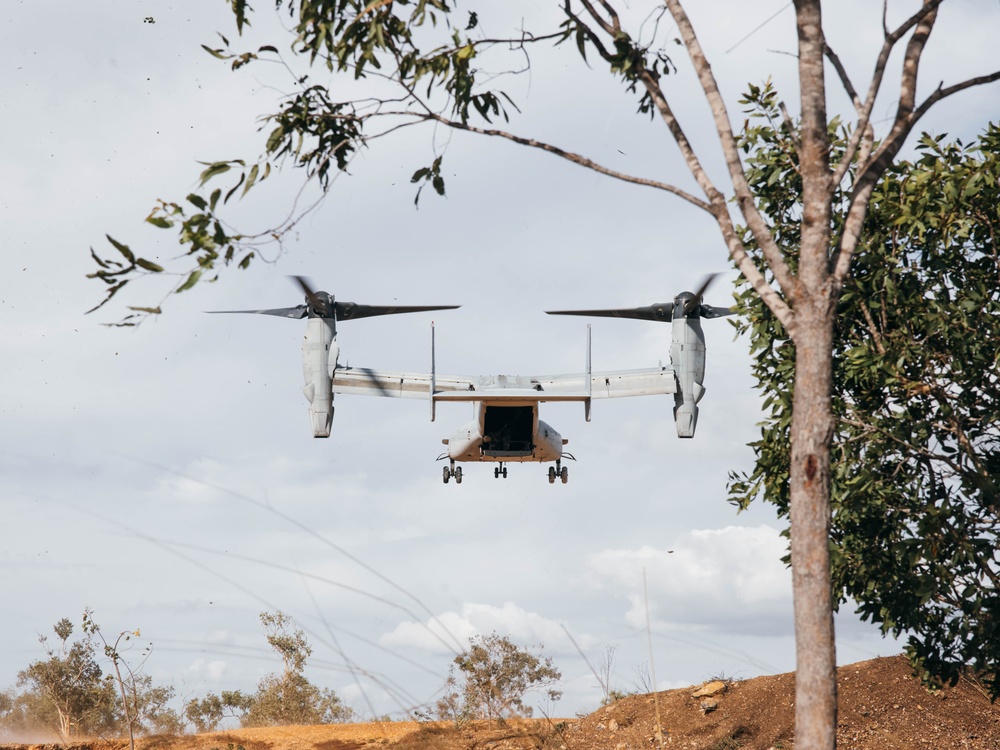 MRF-D 25.3: 2nd Bn., 1st Marines, VMM-363 conduct air assault rehearsals during Predator’s Walk