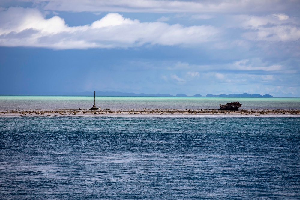 USS Preble Pulls into Palau