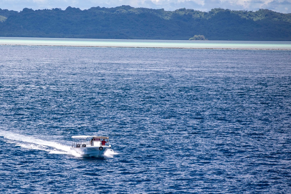 USS Preble Pulls into Palau