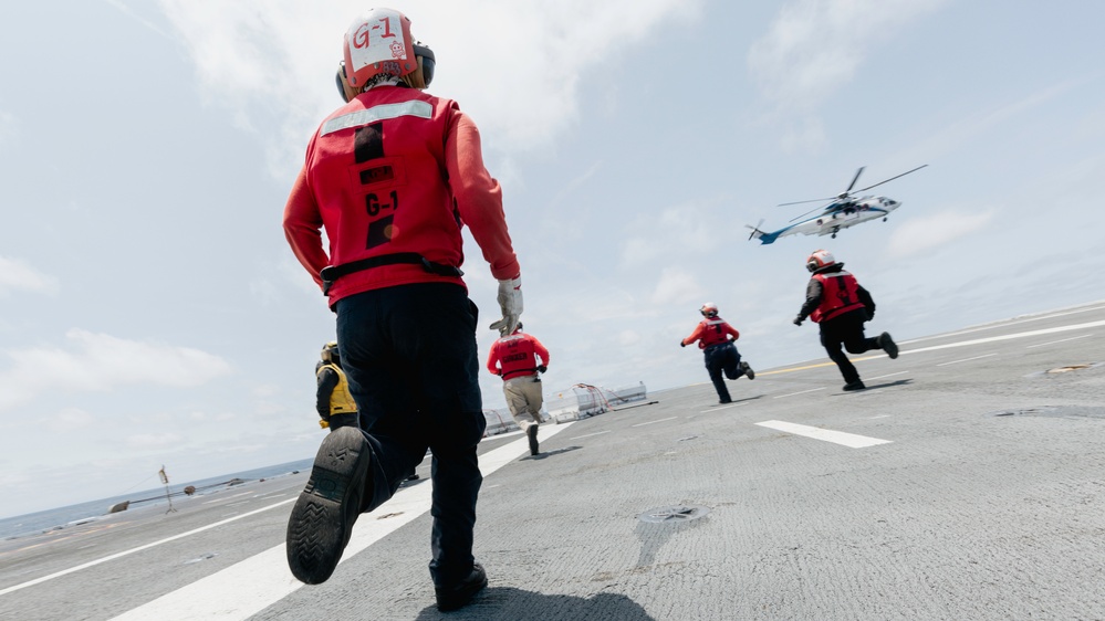 George Washington Conducts a Vertical Replenishment