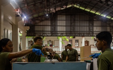 KAMANDAG 9: 3d LCT and MBLT-10 volunteer at a local school during MKTSO