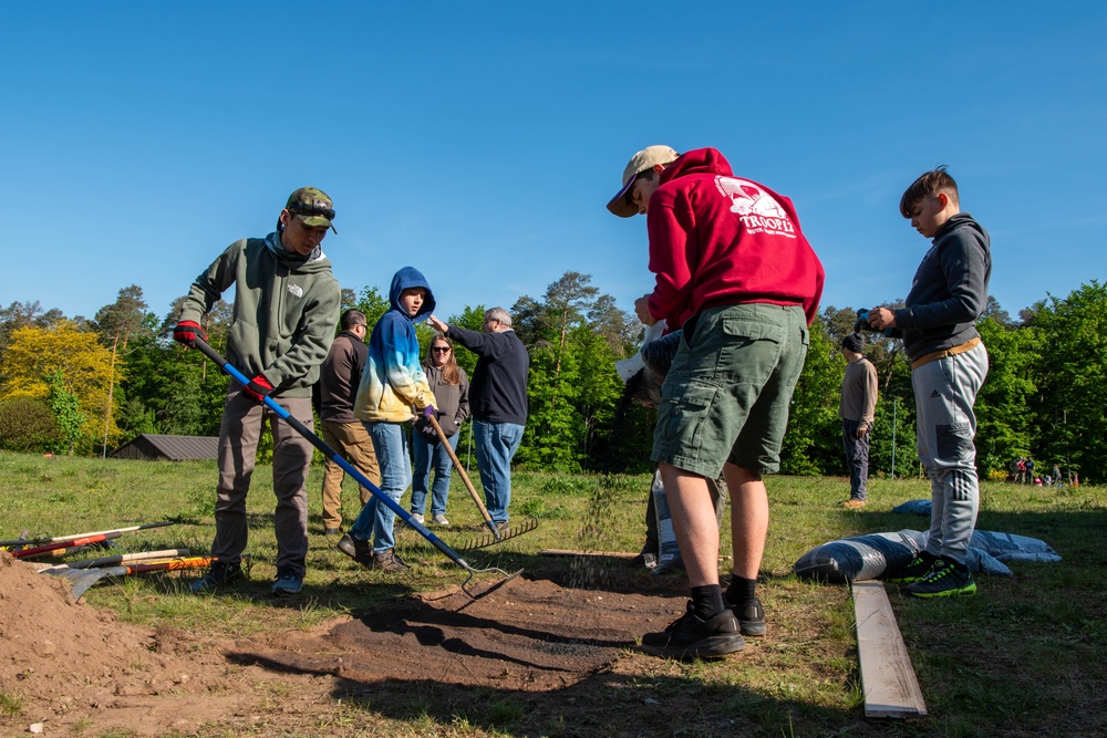 Local Boy Scout leads construction of disc golf course at Ramstein AB