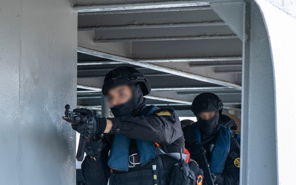 US, Ghanaian, Moroccan Special Forces conduct maritime assault and explosive chemical attack operations during African Lion 2025