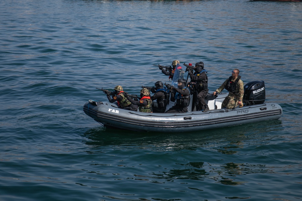 US, Ghanaian, Moroccan Special Forces conduct maritime assault and explosive chemical attack operations during African Lion 2025
