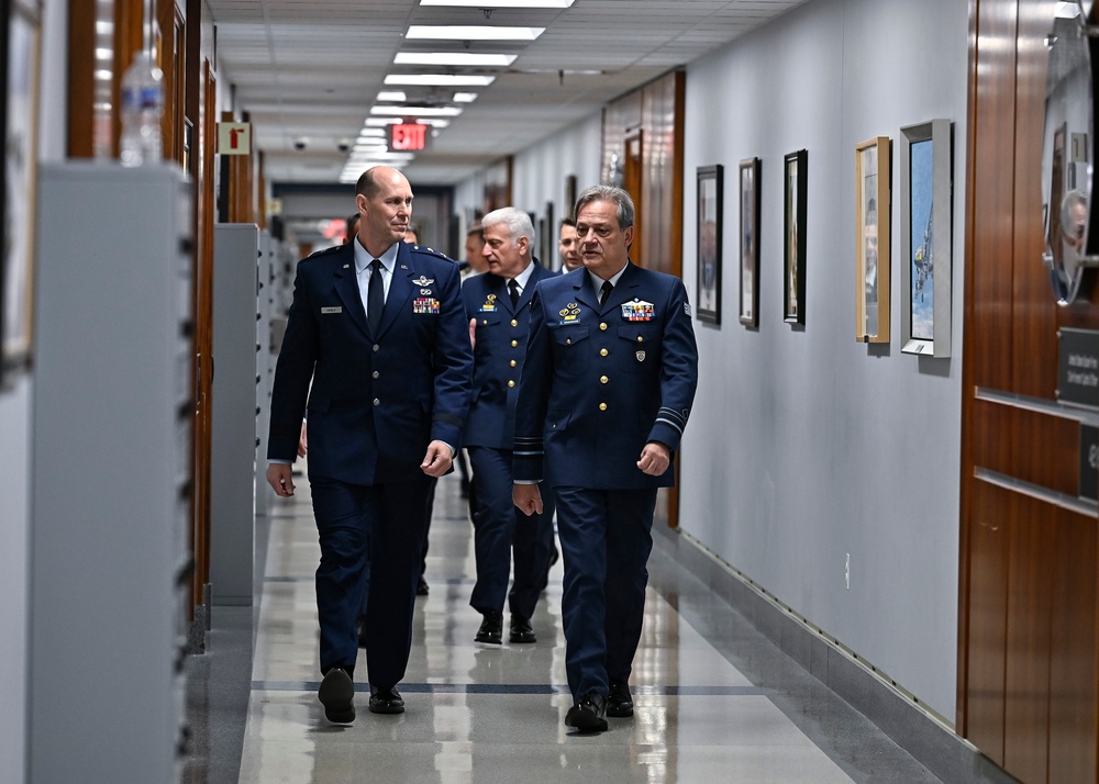 Maj. Gen. Daniels meets Greek Lt. Gen. Grigoriadis